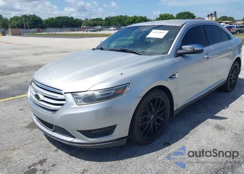 2015 Ford Taurus Limited z USA, uszkodzony, nr VIN 1FAHP2F87FG110430
